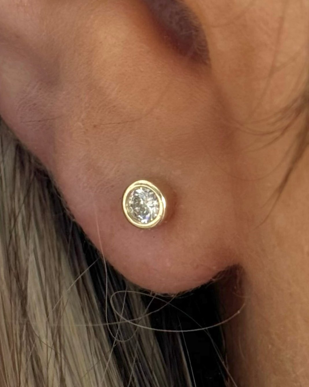 14kt yellow gold diamond stud earrings, bezel set. @dylanajmesjewelry.com
