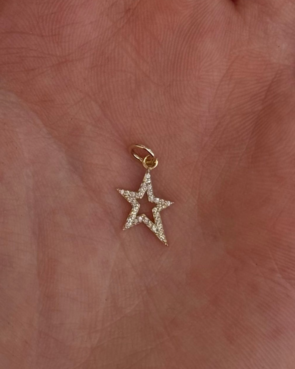 ARI Gold Diamond Star Charm
