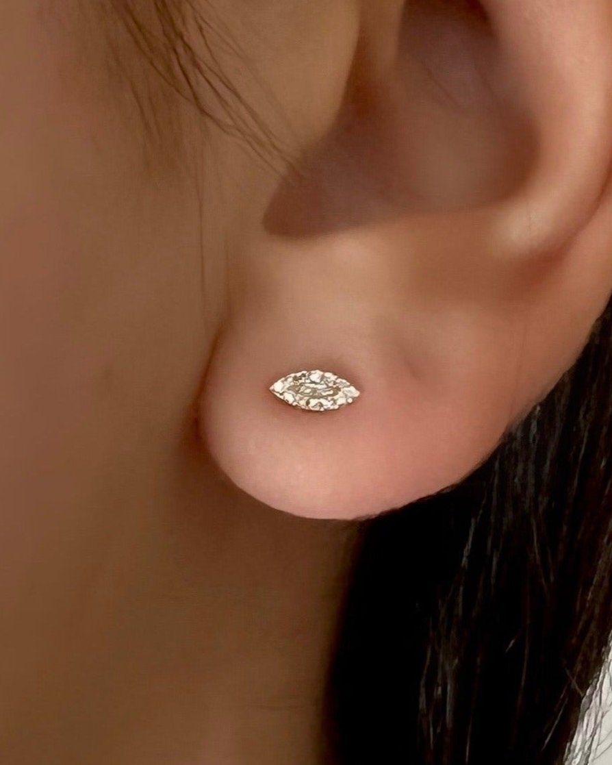 14kt yellow gold diamond stud earring @dylanjamesjewelry.com