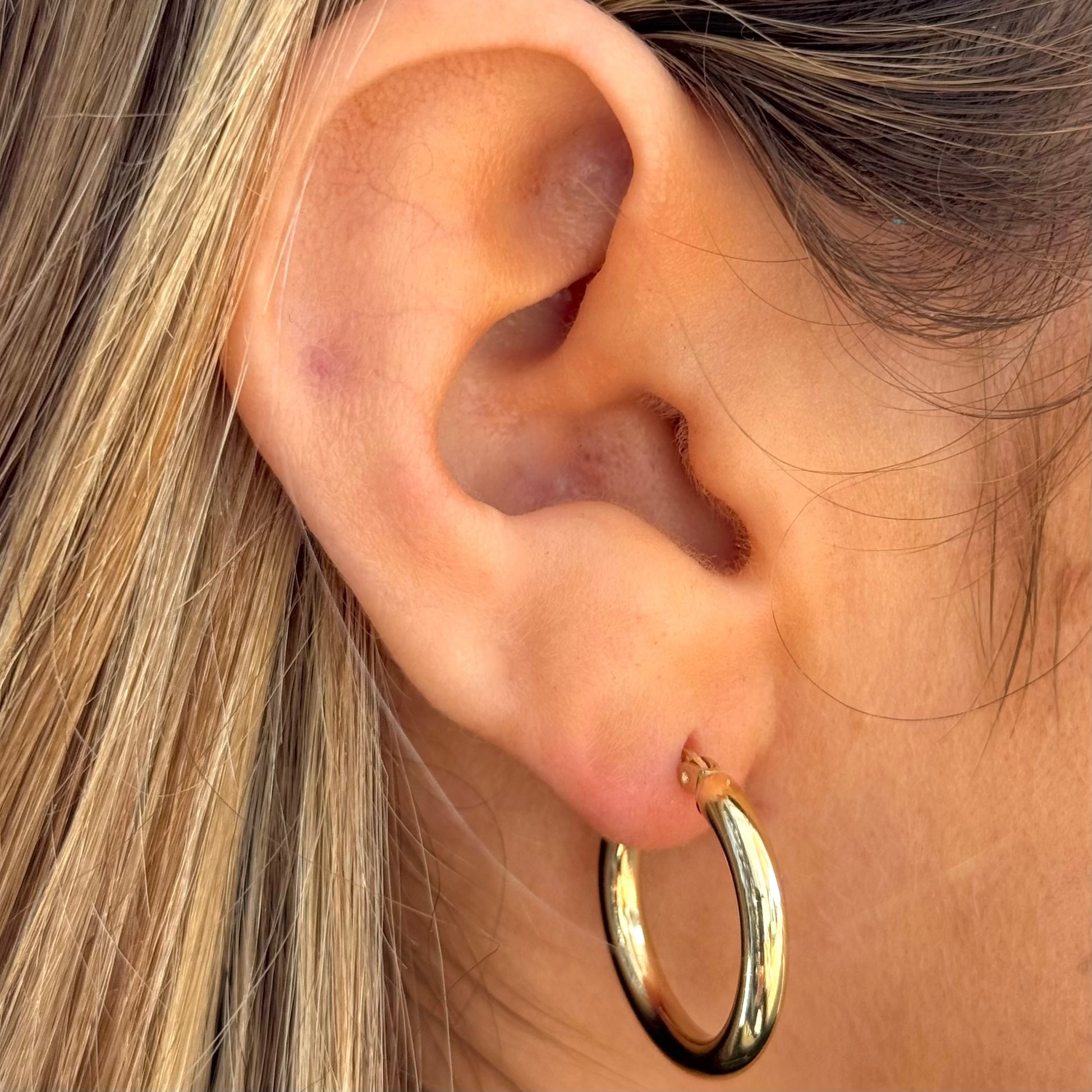 gold hoop earrings  @dyalnjamesjewelry.com