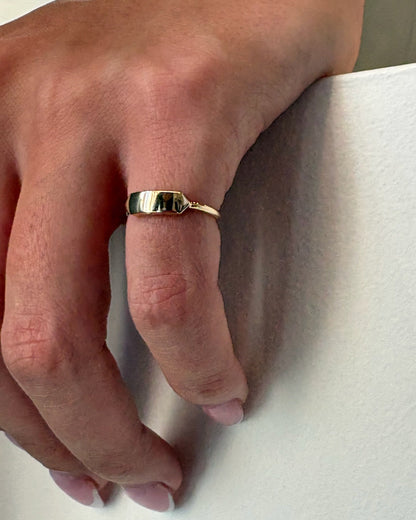GOLDIE Gold Pinky Ring