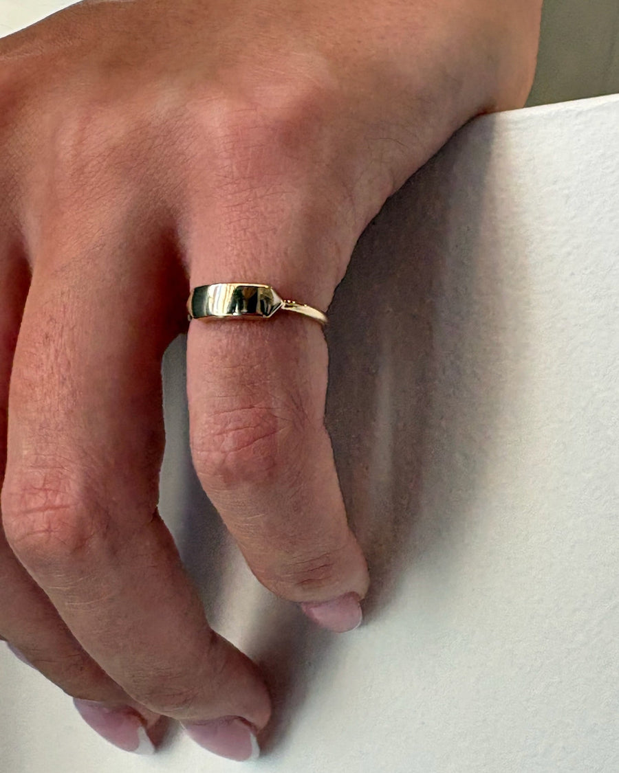 GOLDIE Gold Pinky Ring