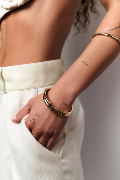 MAREN Hollow Tube Bangle
